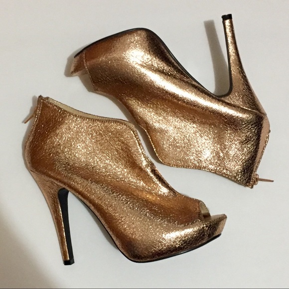 small rose gold heels